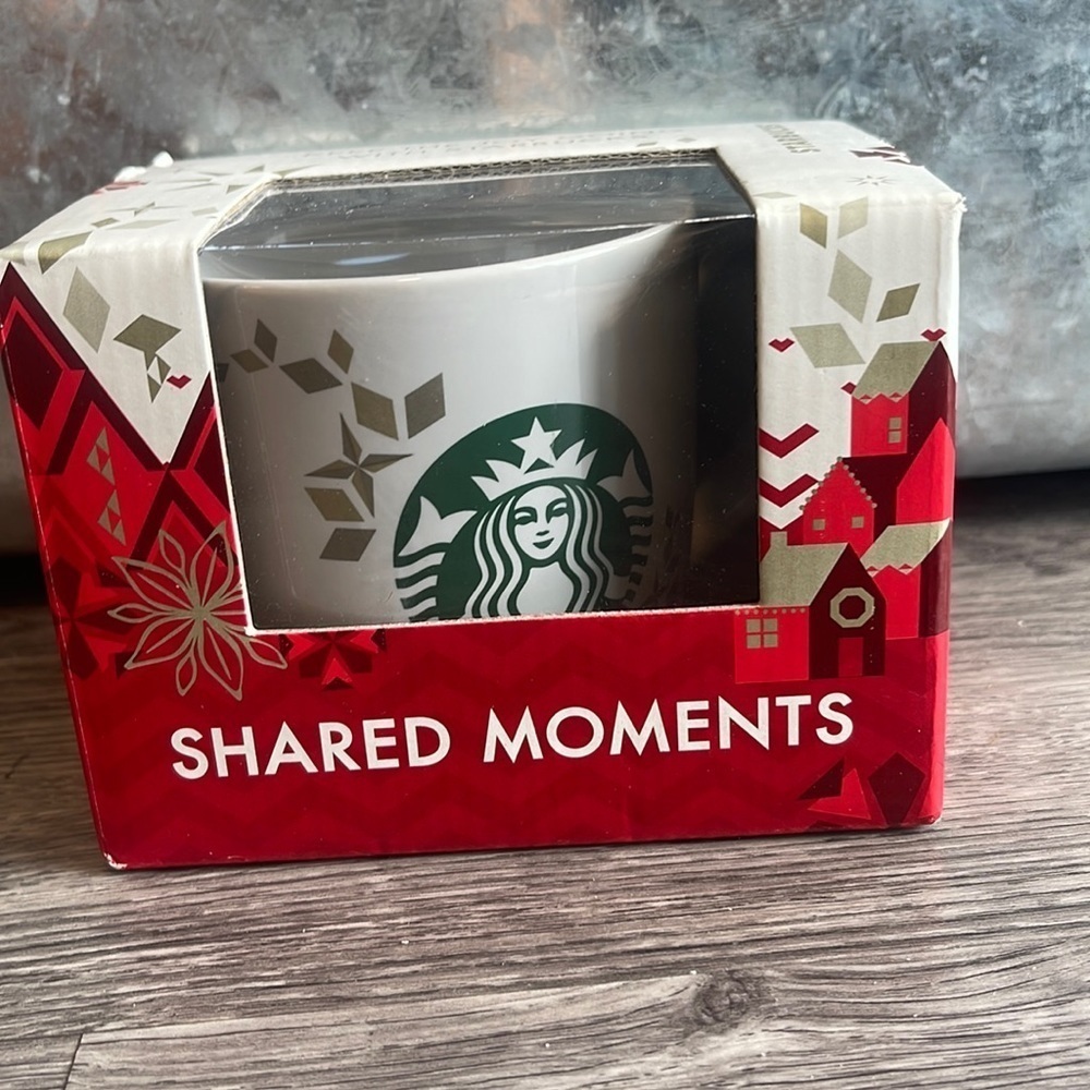 NWT Starbucks 2013 holiday collection mug